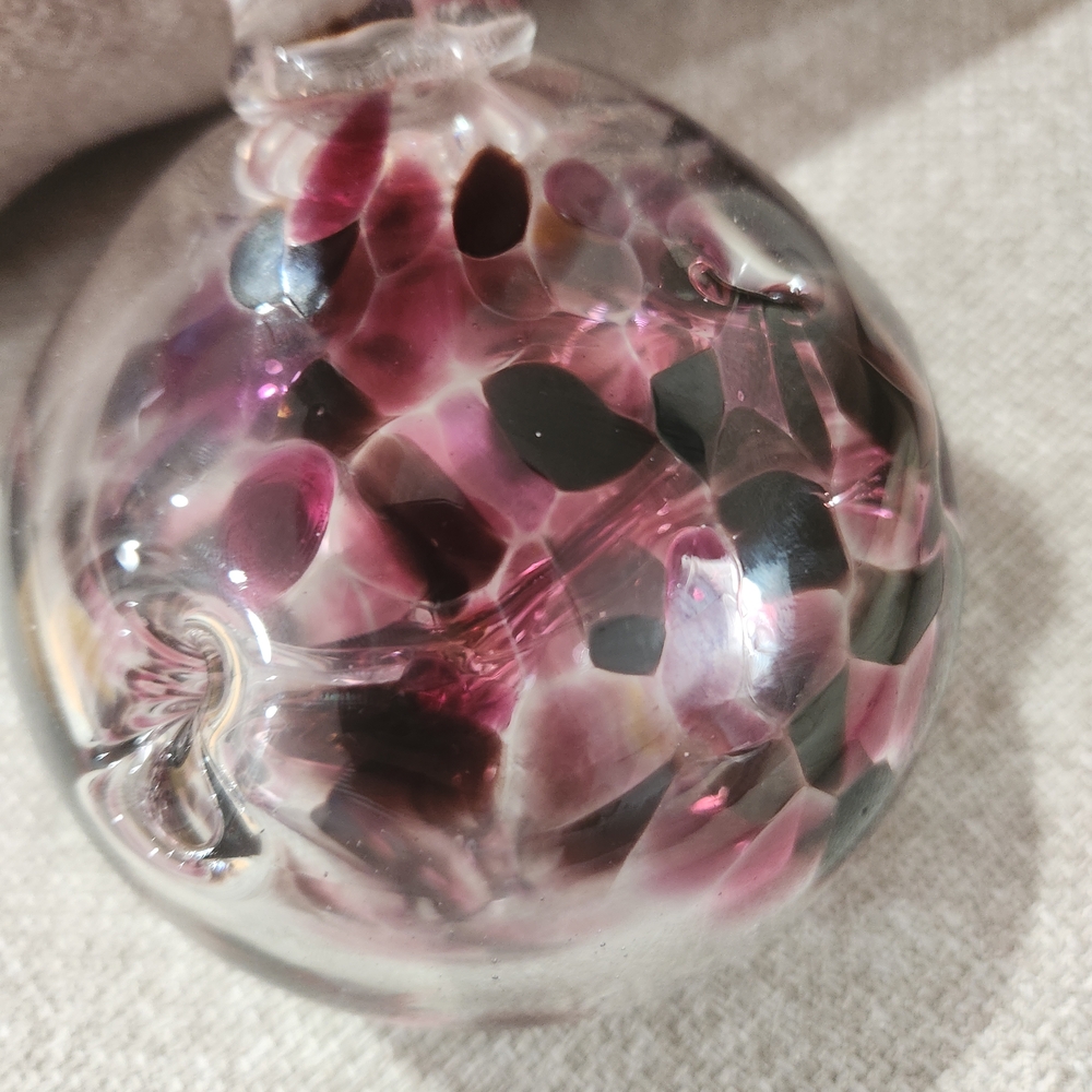 Hand Blown Art Glass Gazing Ball Purple Pink 4.5" Ornament Sun Catcher Large Exc - Picture 8 of 11